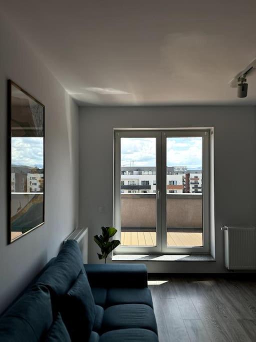 Seville Studio Cu Terasa & Vedere La Munte Braşov Buitenkant foto